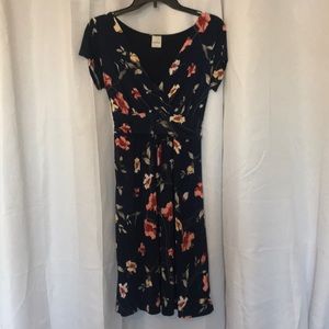 Kayleigh Floral Dress, size M